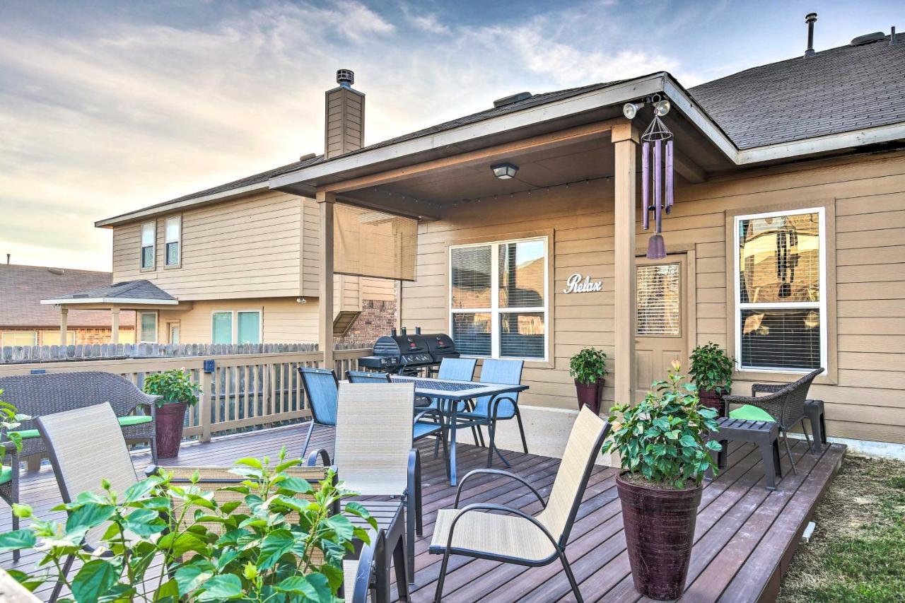 Spacious Alamo Ranch Home With New Deck And Grill San Antonio Exterior foto